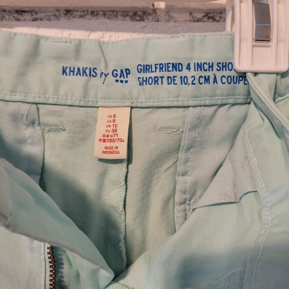 Gap Khakis Girlfriend 4 Inch Shorts - Light Green/Mint - Women's Size 6 (US) - Picture 3 of 5